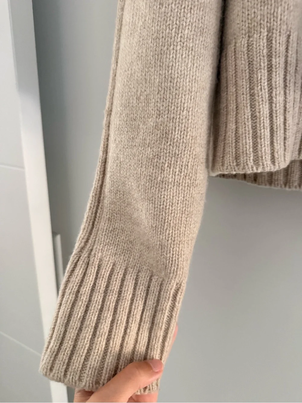 &daughter 100% Wool Fintra Cropped Beige Cream Mockneck Sweater M